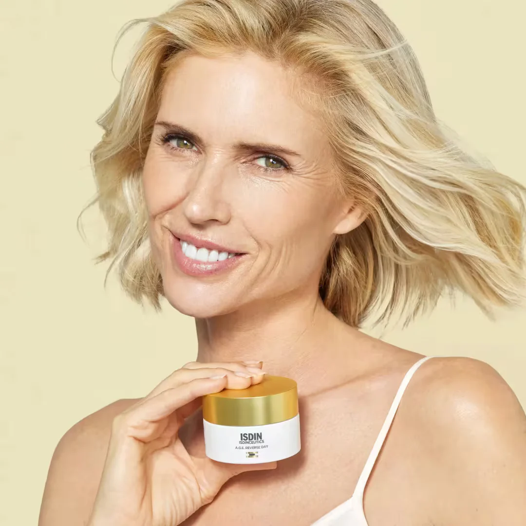 ISDIN® AGE Contour 1.81 oz - Image 4