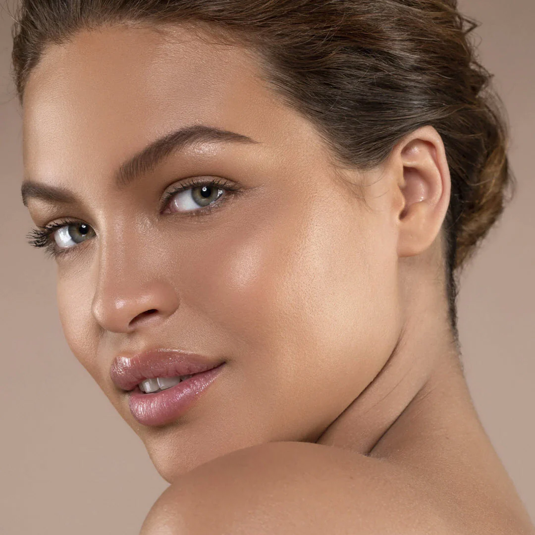 Youngblood® Mineral Cosmetics Liquid Mineral Foundation - Nutmeg 1 fl oz - Image 3